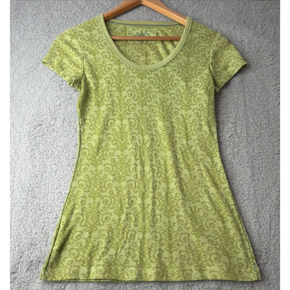 Prana Top Womens Size medium Green Short Sleeve Tee Shirt Round Neck Prana